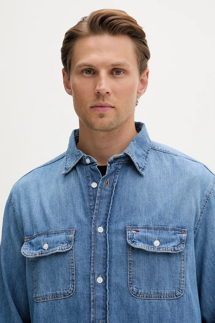 Tommy Jeans риза мъжка от деним
