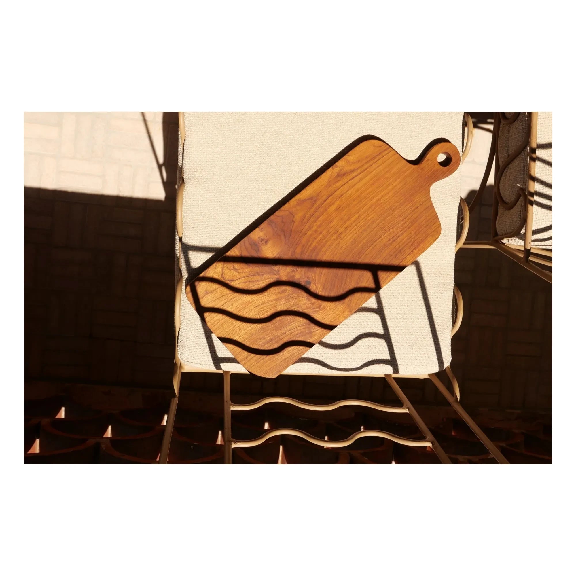 Woodmata - Teak cutting board with handle | Teak