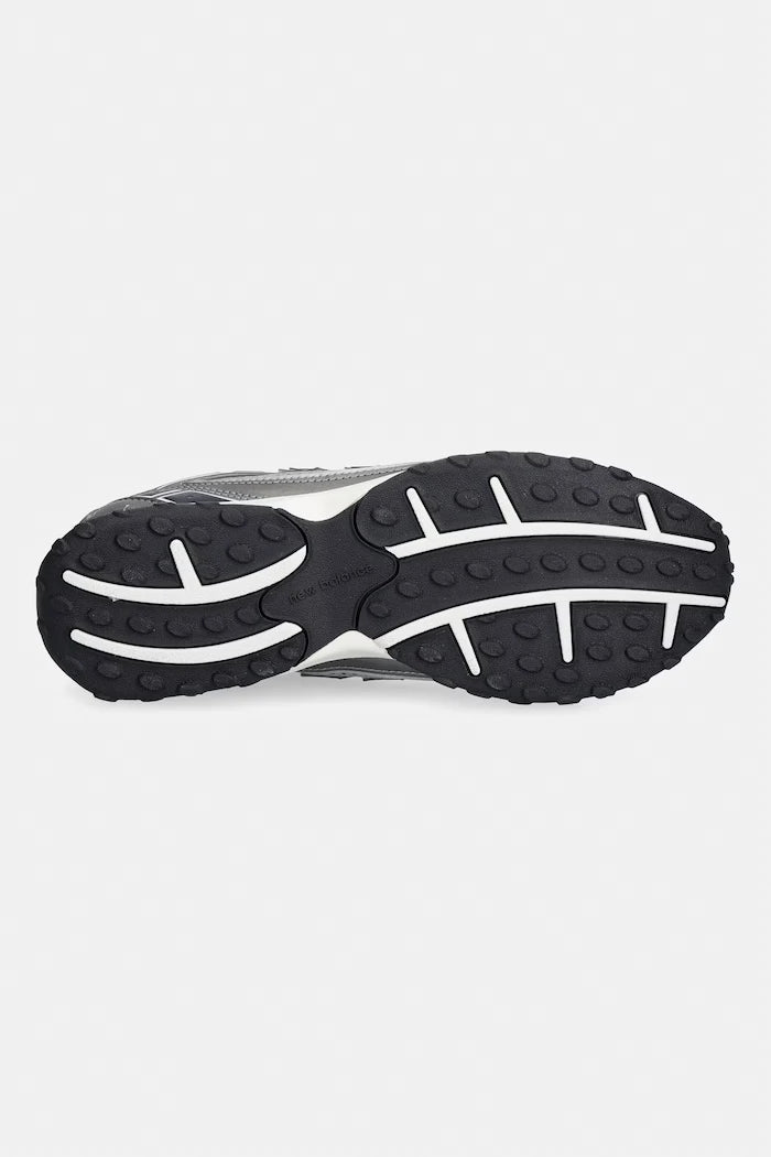 New Balance 204 Маратонки Женски
