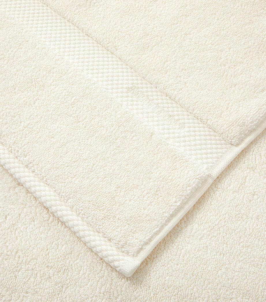 Ralph Lauren Home Avenue Hand Towel (50cm x 100cm)