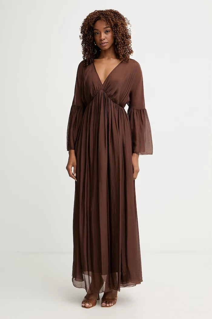 Haveone рокля с коприна