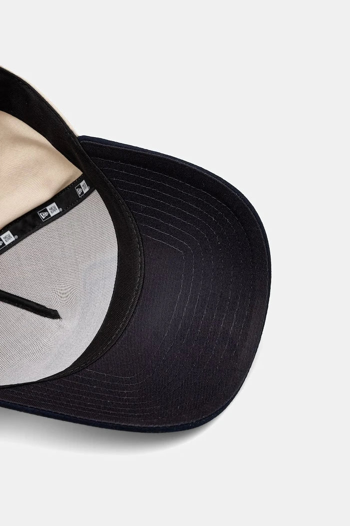 Памучна шапка с козирка New Era PATCH SUEDE E-FRAME
