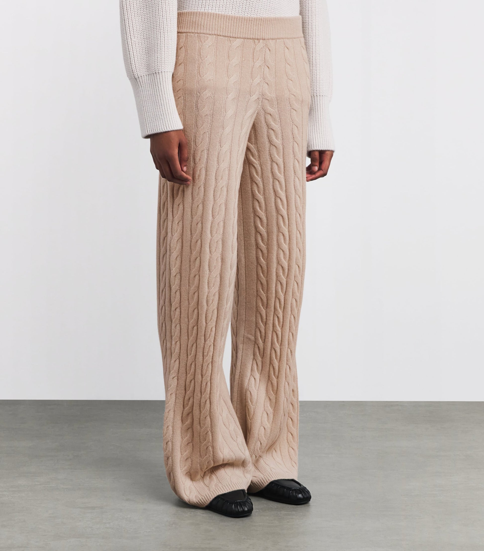 Soft Goat Ivory Cashmere Cable-Knit Sweatpants