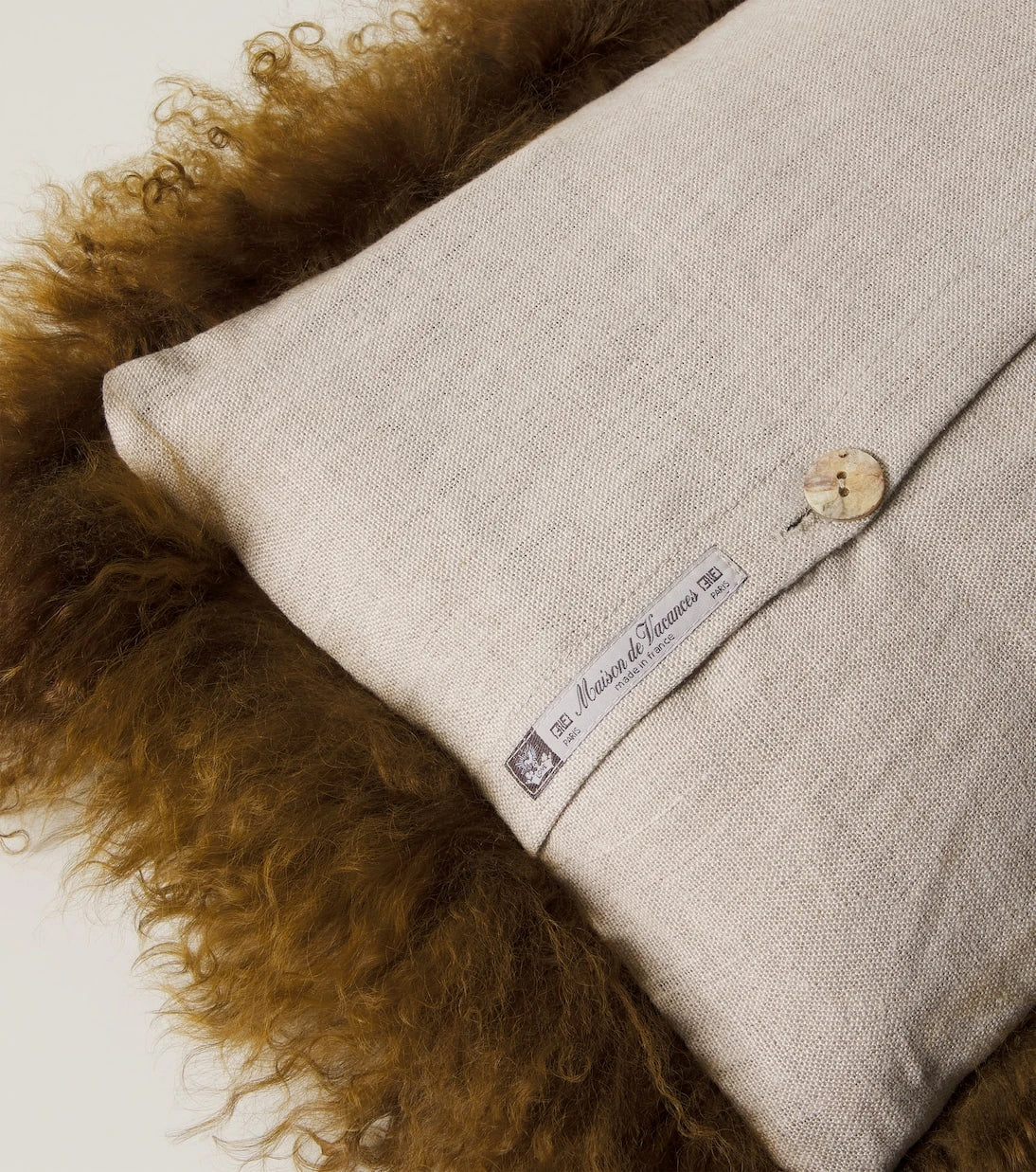 Maison de Vacances - Shearling and linen cushion