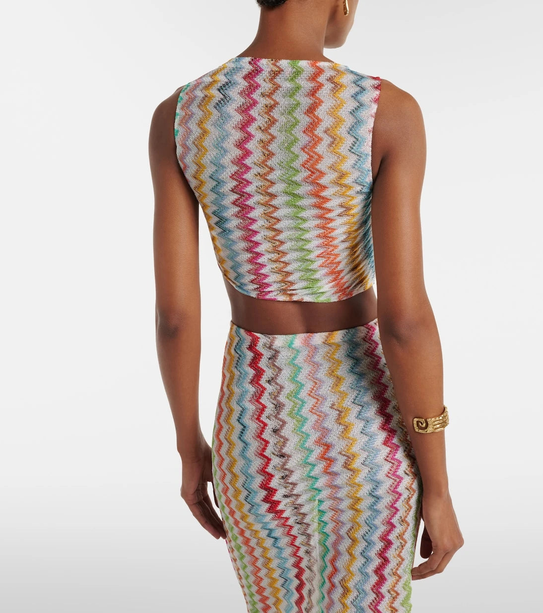 Missoni - توب قصير بتفاصيل متجمعة من قماش اللاميه بنقشة متعرجة