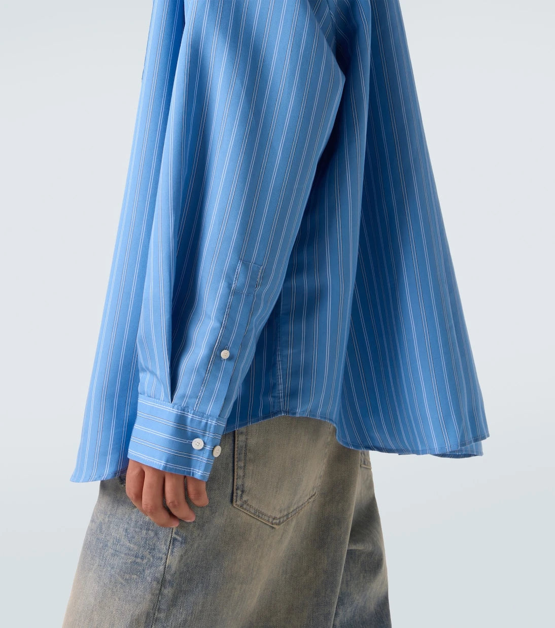Acne Studios - قميص مخطط كبير الحجم