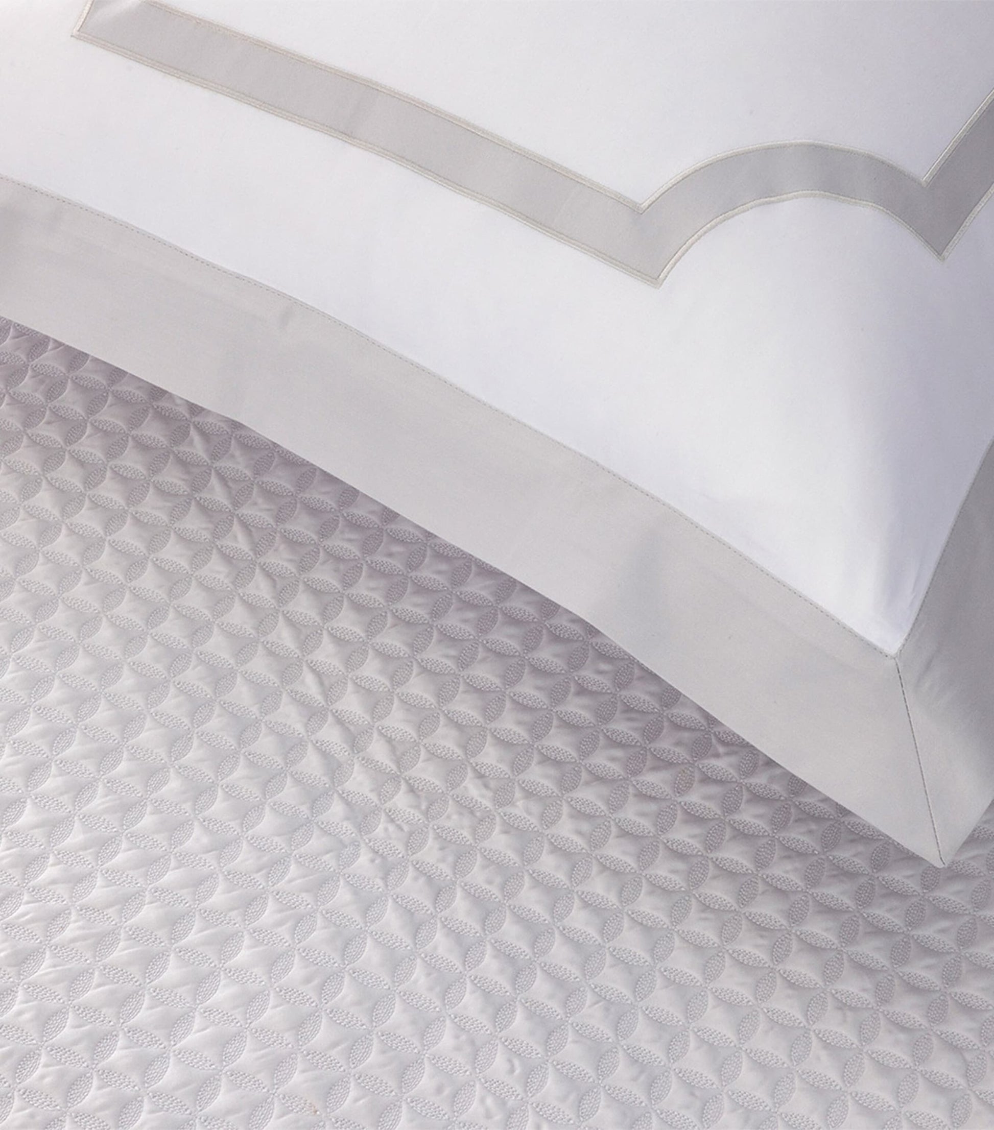 Yves Delorme Couture Haussmann Brume King Oxford Pillowcase (50cm x 90cm)