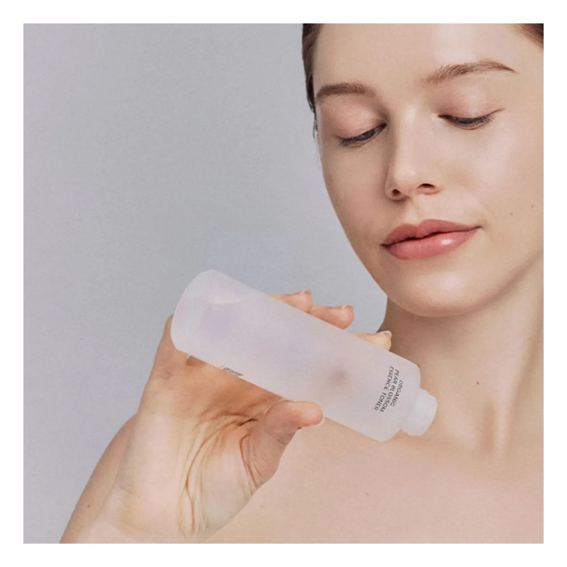 WHAMISA - Regenerating Essence with Pear Blossom - 160ml