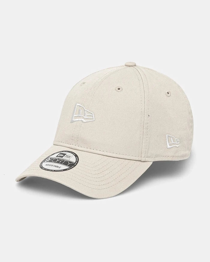 Памучна шапка с козирка New Era