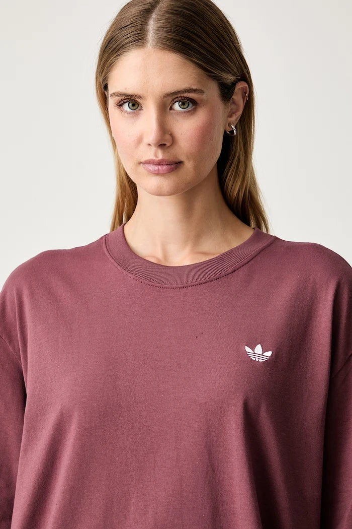 adidas Originals kadın pamuklu Essentials tişört