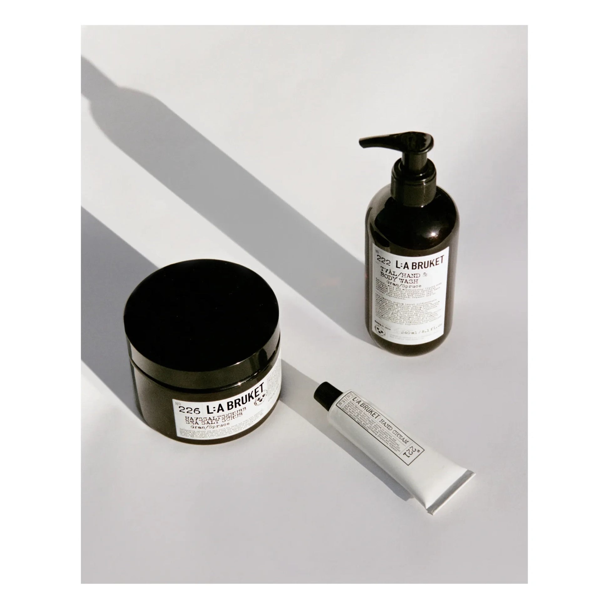 L:A BRUKET - 221 Spruce Hand Cream - 30 ml