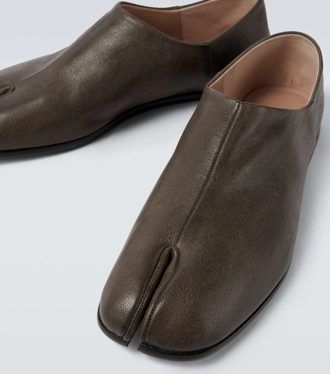 Maison Margiela - Tabi leather slip-on shoes