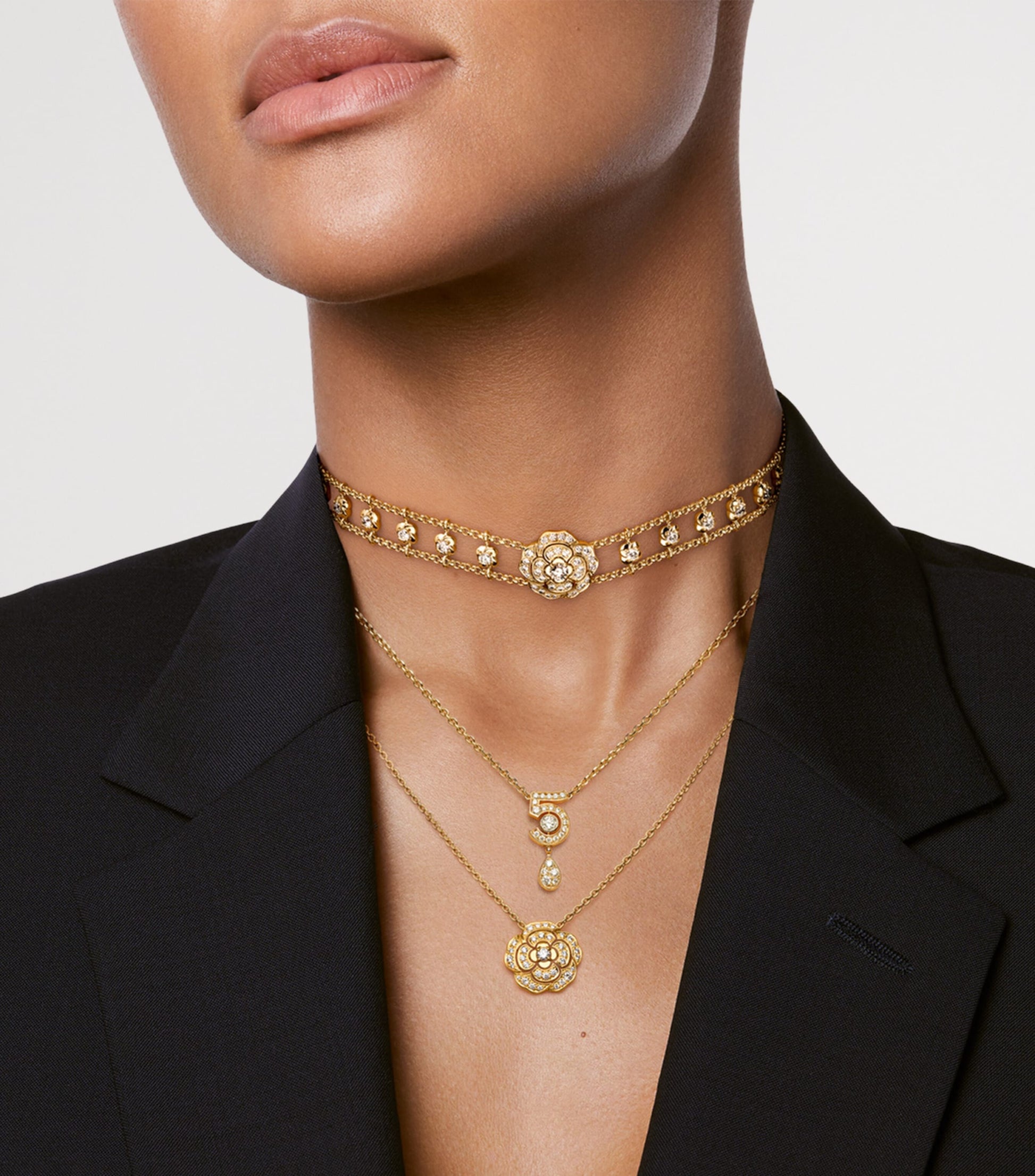 CHANEL Yellow Gold and Diamond Bouton de Camélia Supple Choker