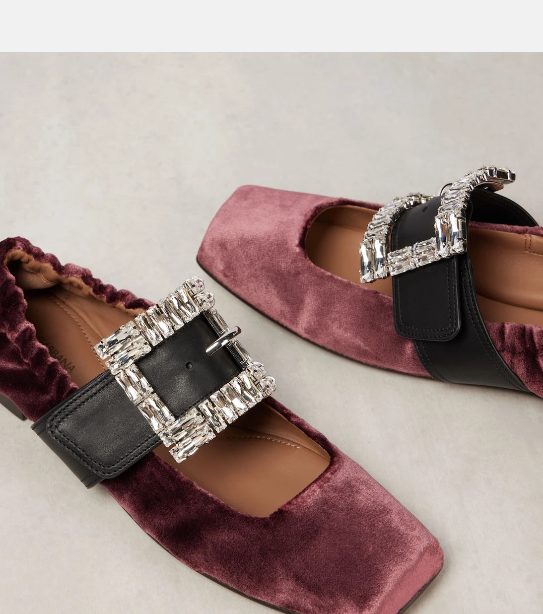 Dolce&Gabbana - حذاء باليه مخملي مزخرف بحواف جلدية