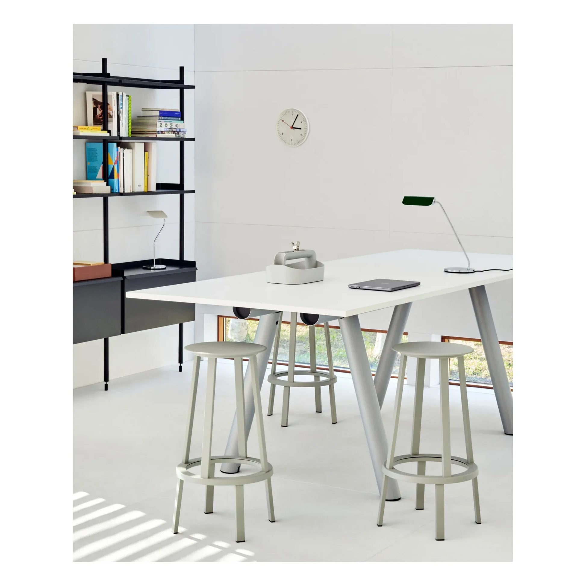 Hay - Apex table lamp | Black