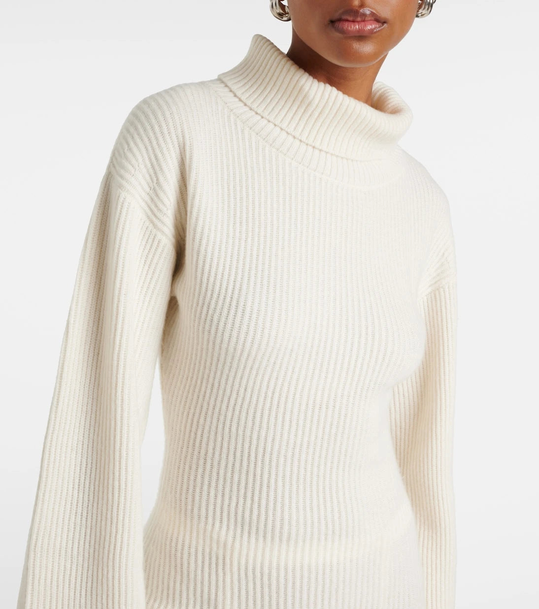 Aya Muse - Cursa cashmere sweater dress and socks