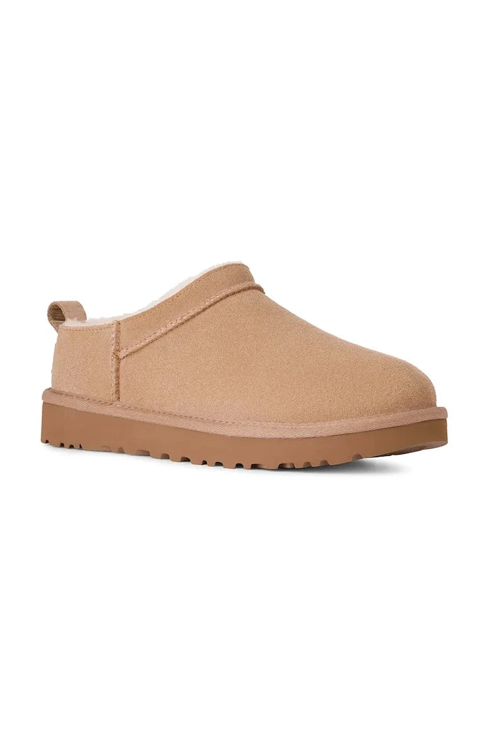Велурени чехли UGG Classic Micro