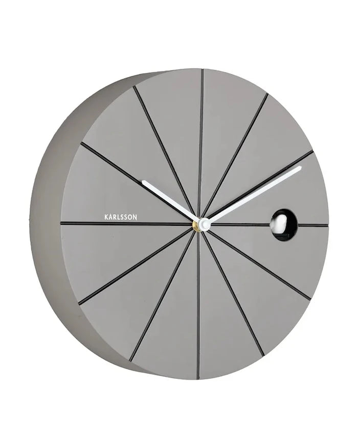 Karlsson Destacado Cuckoo 28 cm Guguklu Duvar Saati