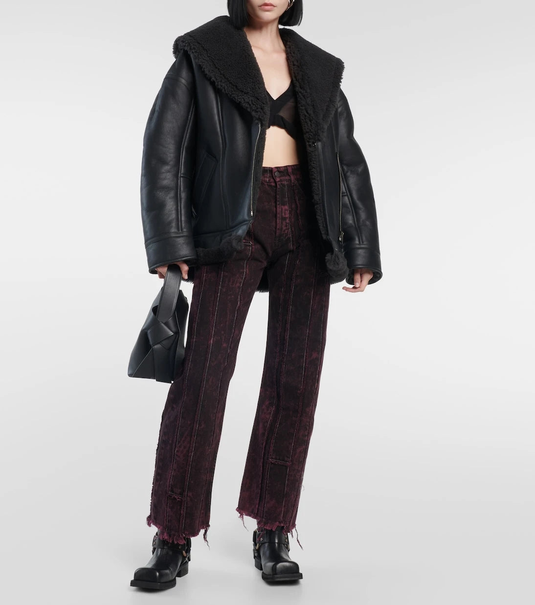 Acne Studios - جينز بقصة ساق واسعة وخصر مرتفع بتصميم رقعات