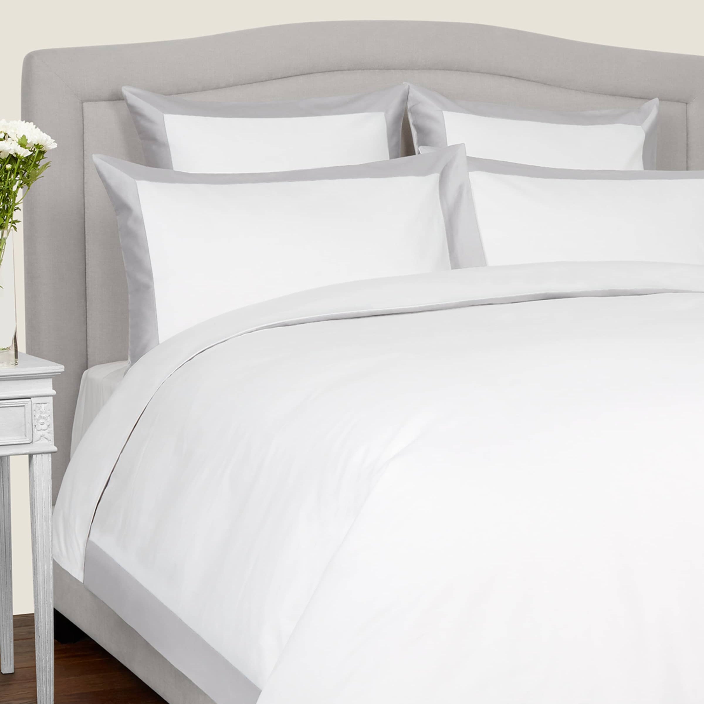 Bold Super King Duvet Cover Set (260cm x 220cm)