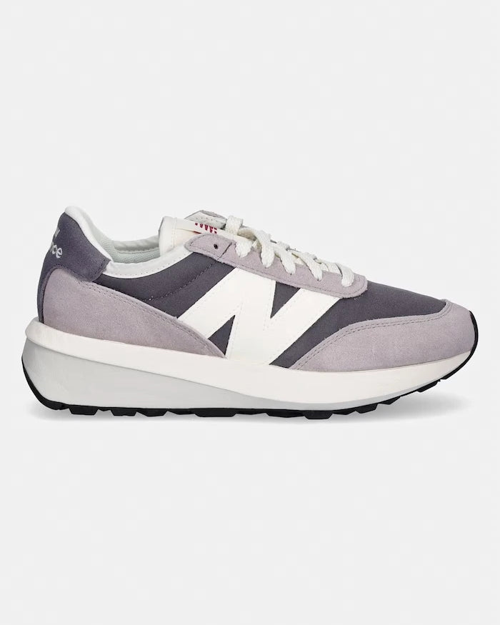 New Balance 370 spor ayakkabı