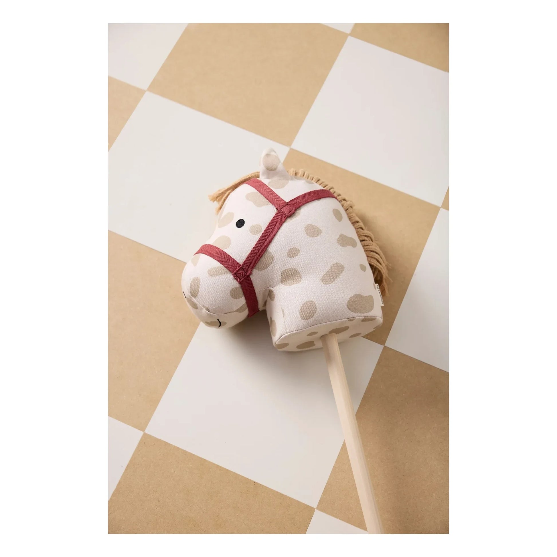 Kid's Concept - Dotty stick horse