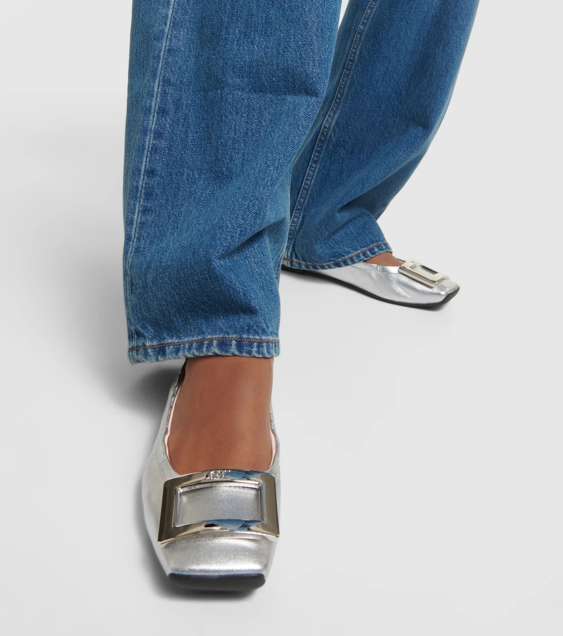 Roger Vivier - Viv' Pockette metallic leather ballet flats