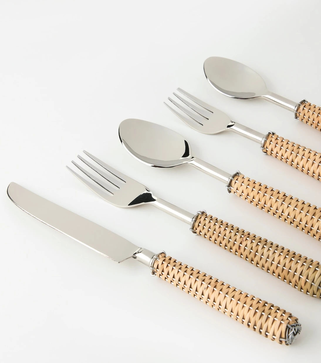 Les-Ottomans - Rattan flatware set