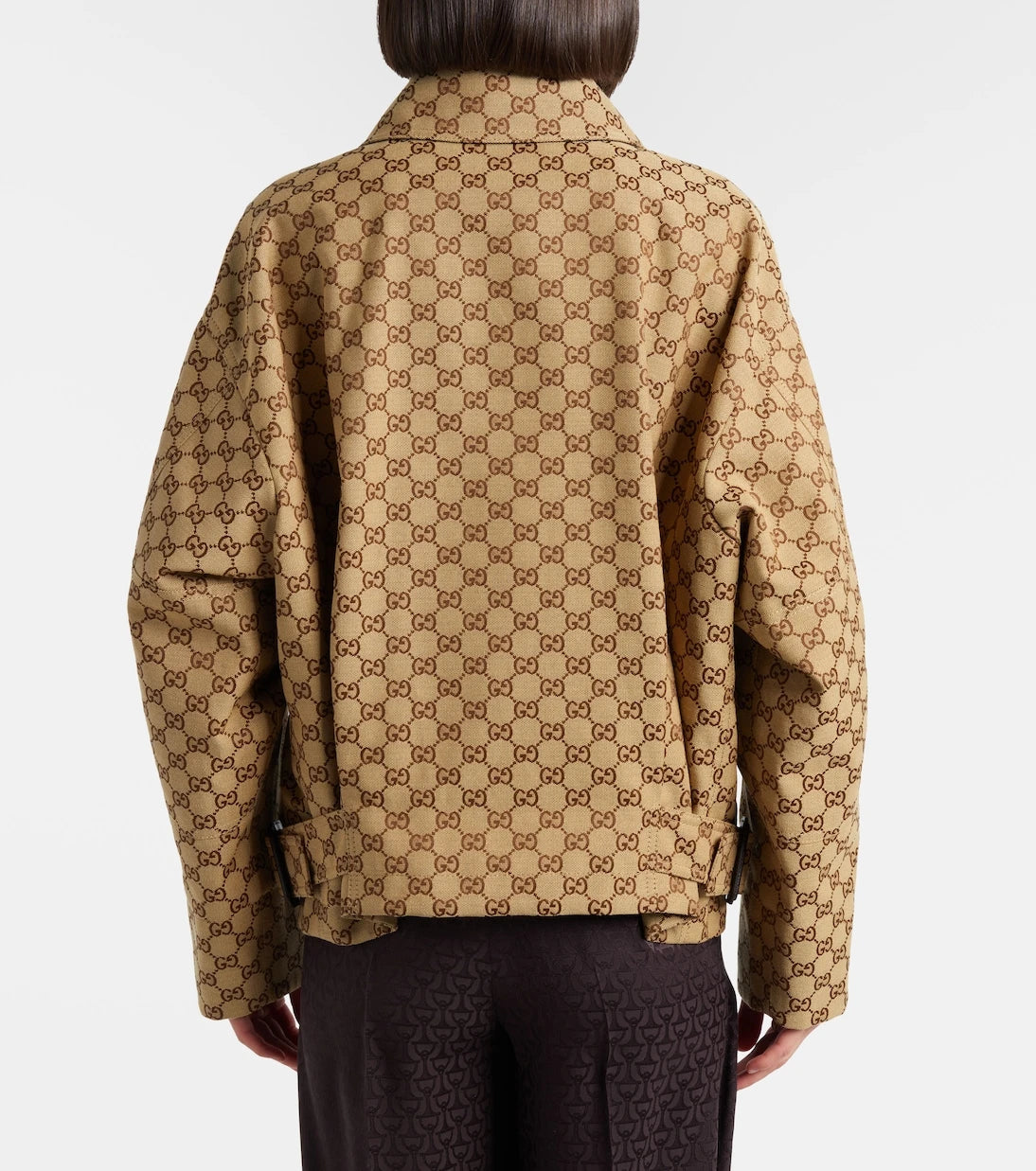 Gucci - سترة بومبر من الجلد بكنفاس GG