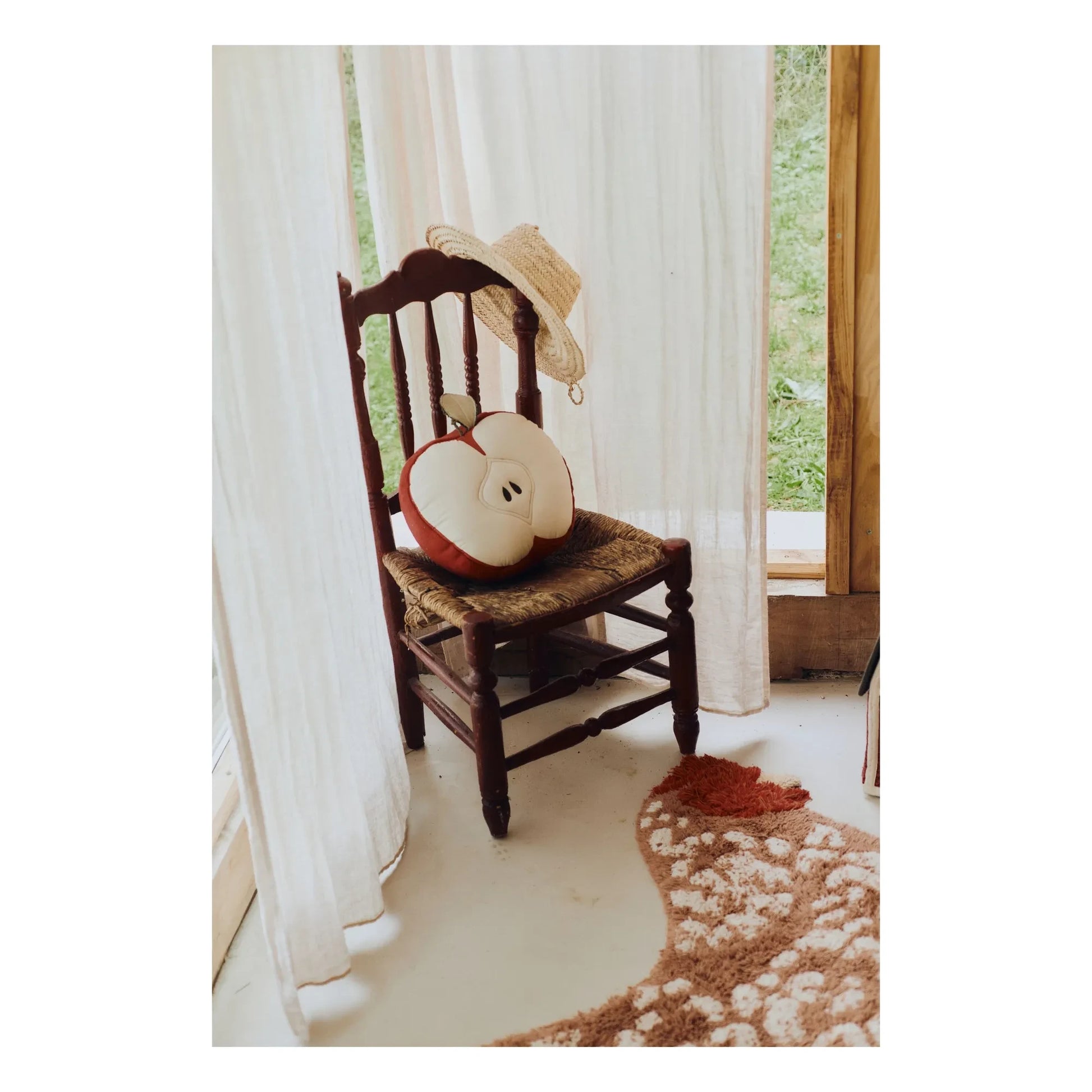 Lorena Canals - Apple cushion | Red