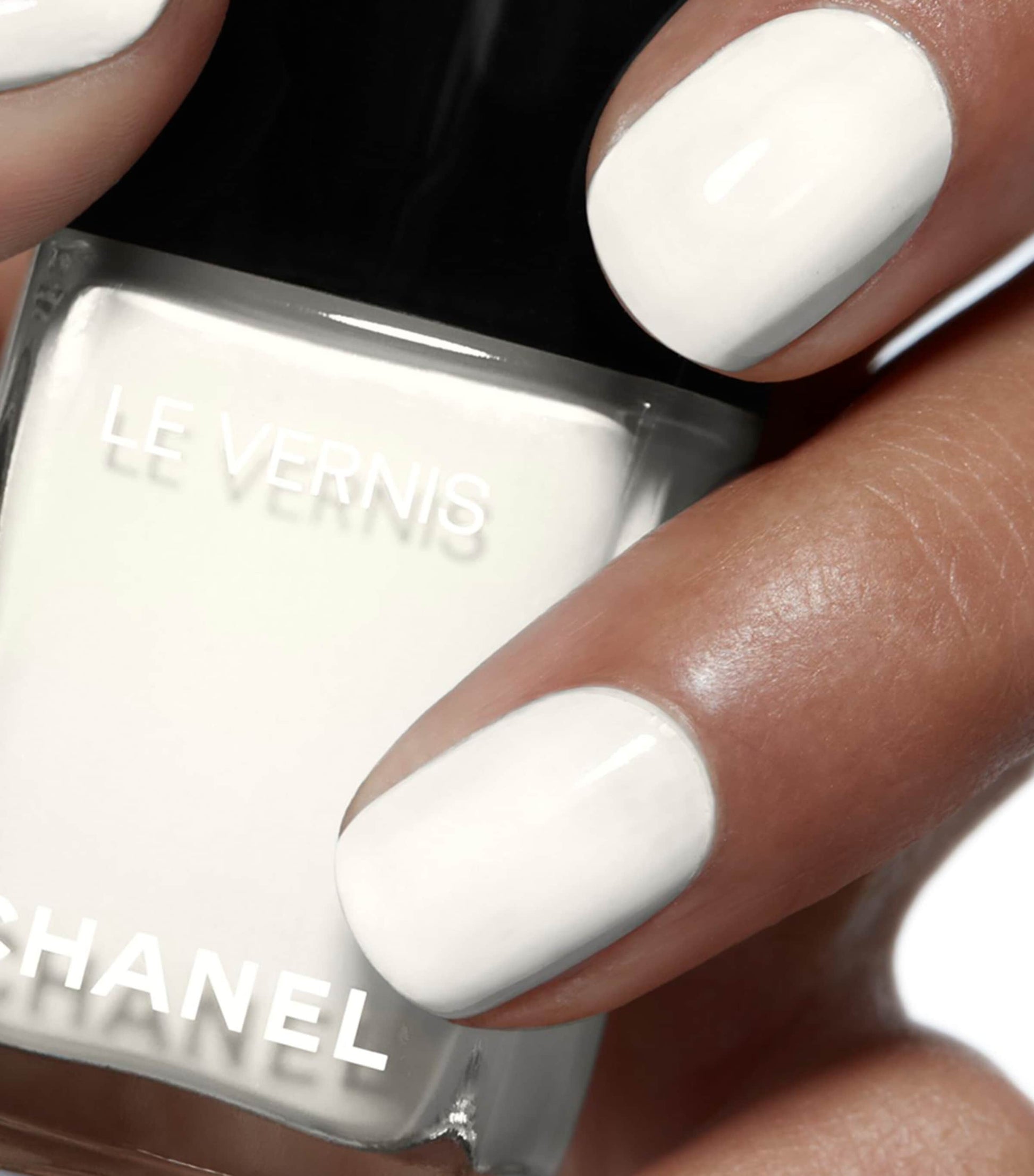 CHANEL LE VERNIS Longwear Nail Colour