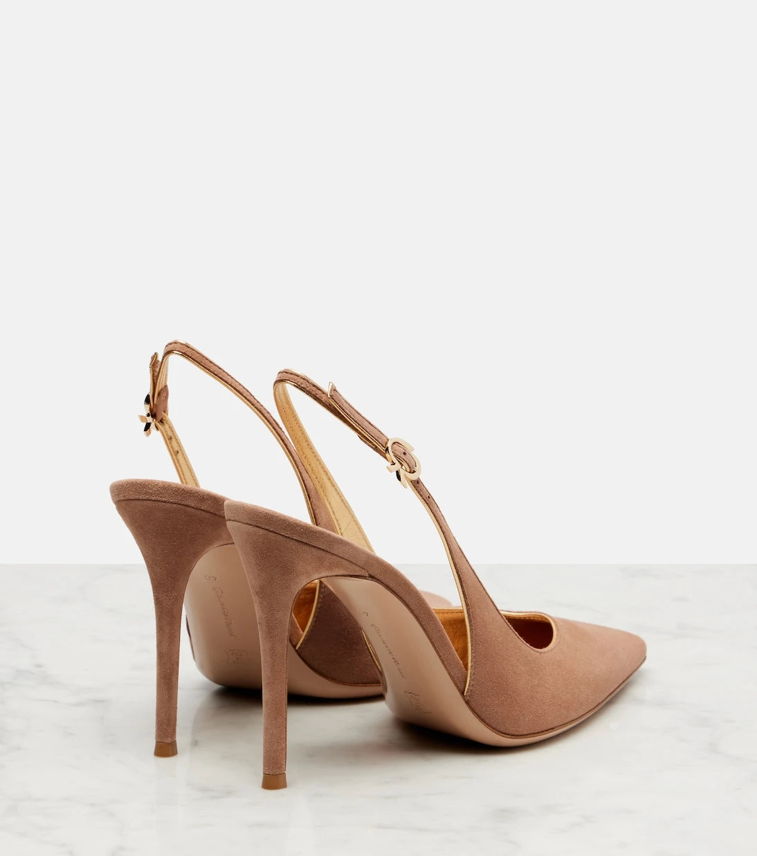 Gianvito Rossi - Robbie 95 suede slingback pumps