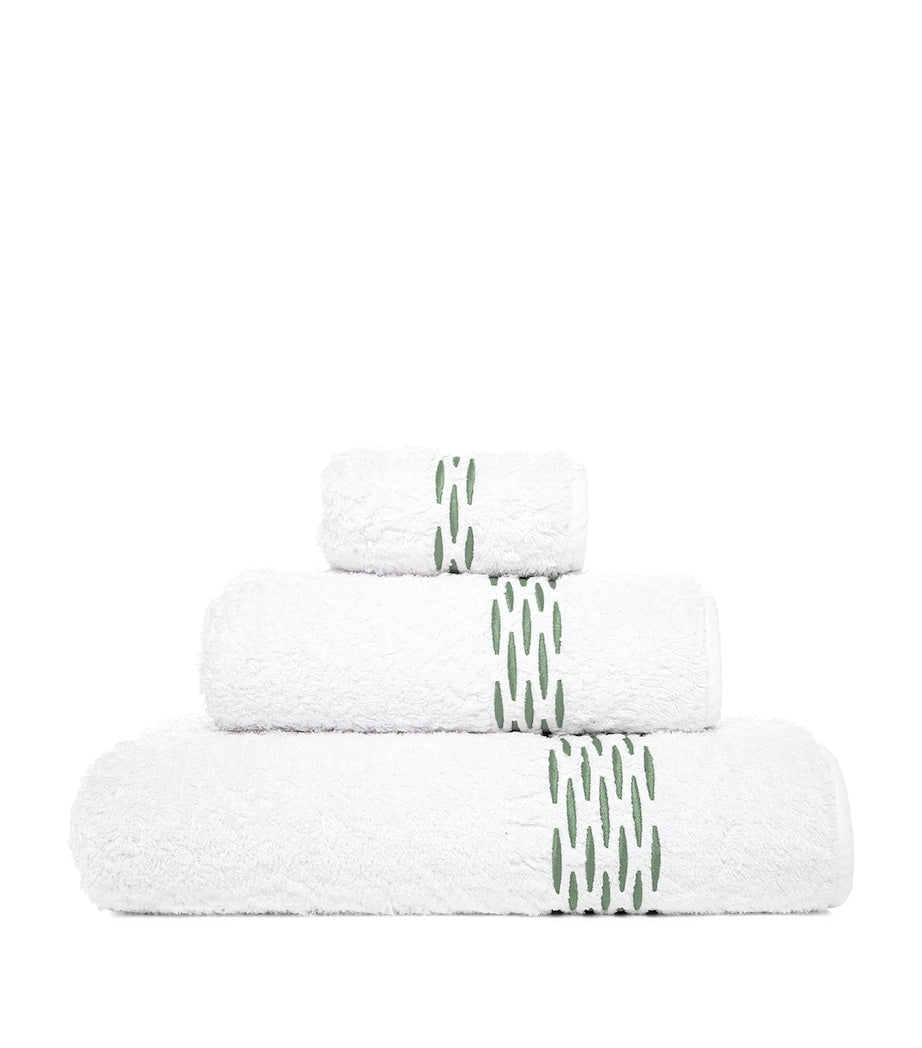 Cotton Alhambra Bath Towel (70cm x 140cm)
