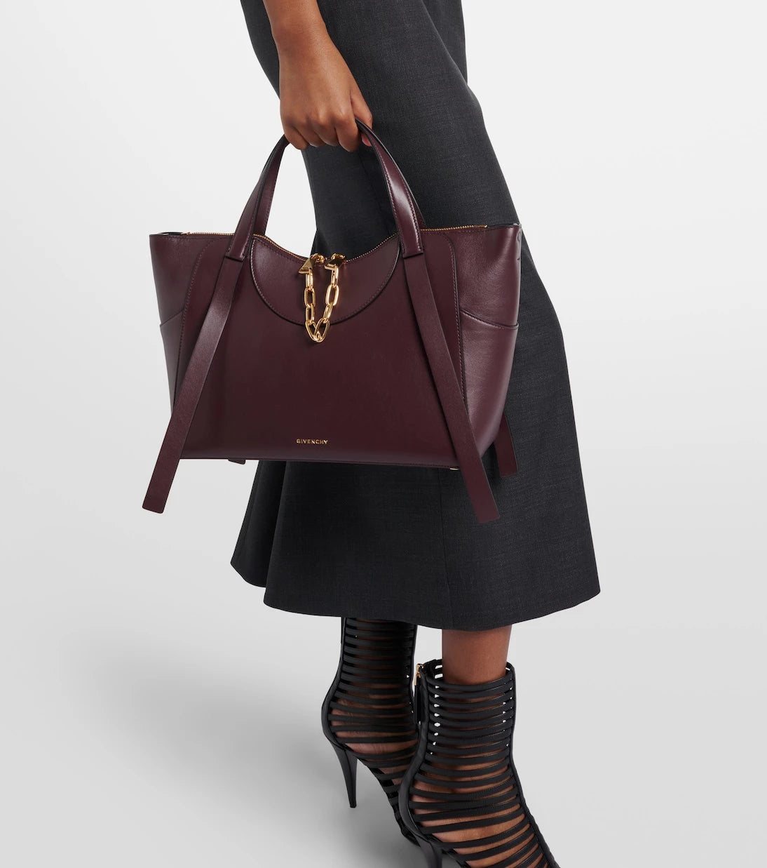 Givenchy - حقيبة توت The Snatch Medium الجلدية