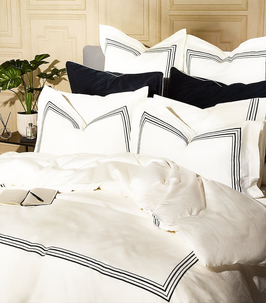Mayfair Piped Pillowcase Pair (50cm x 75cm)