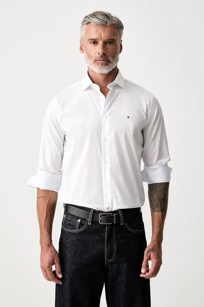 Tommy Hilfiger pamuk ve elastan erkek gömlek