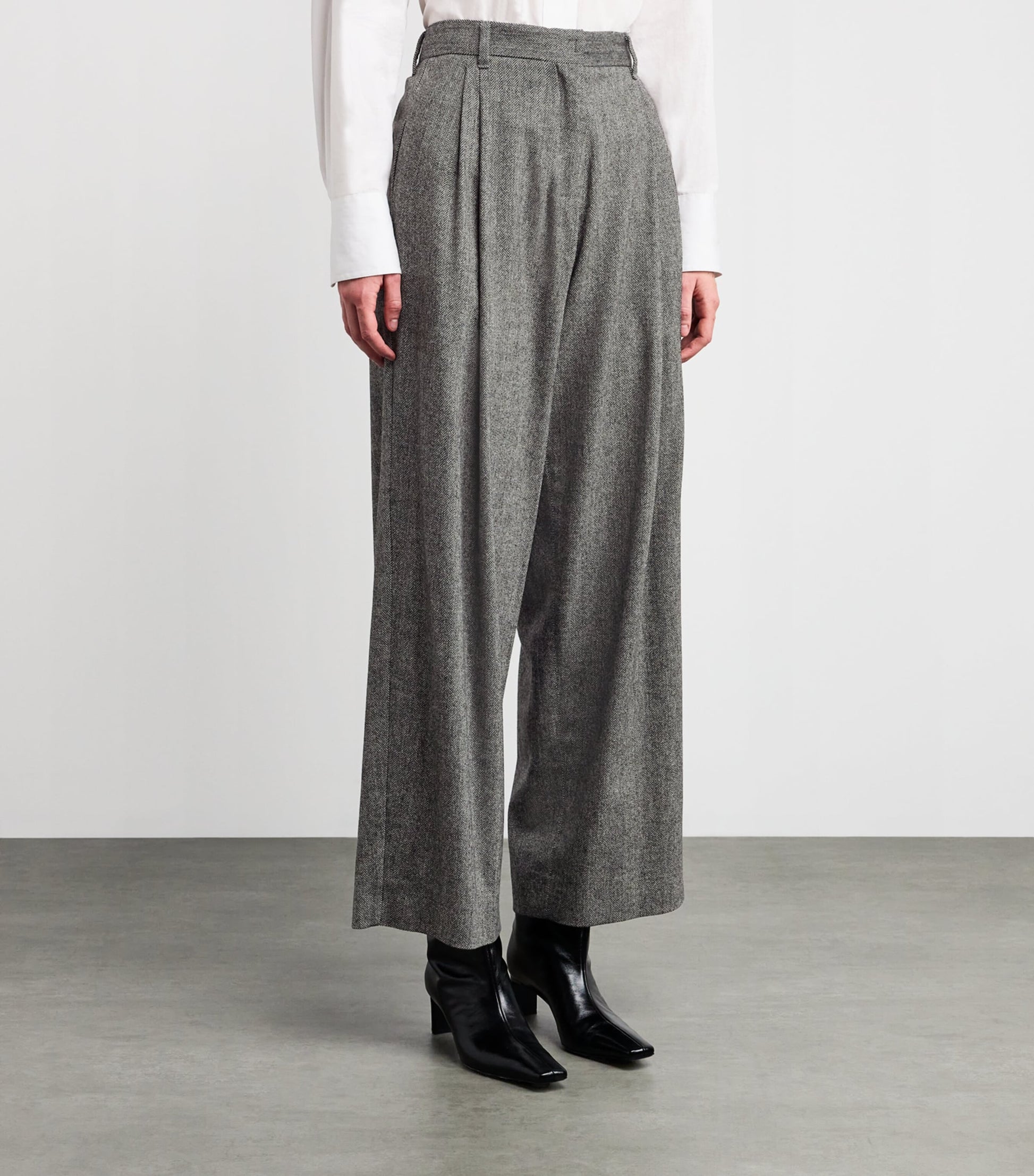 Virgin Wool-Blend Herringbone Trousers BLACK