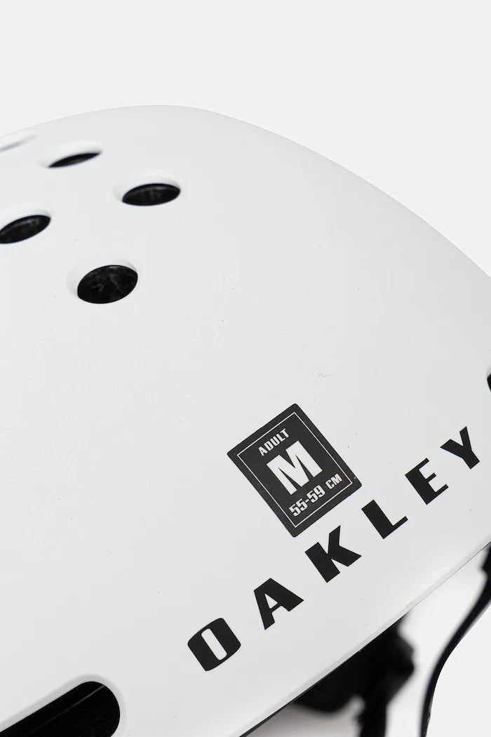 Oakley kask