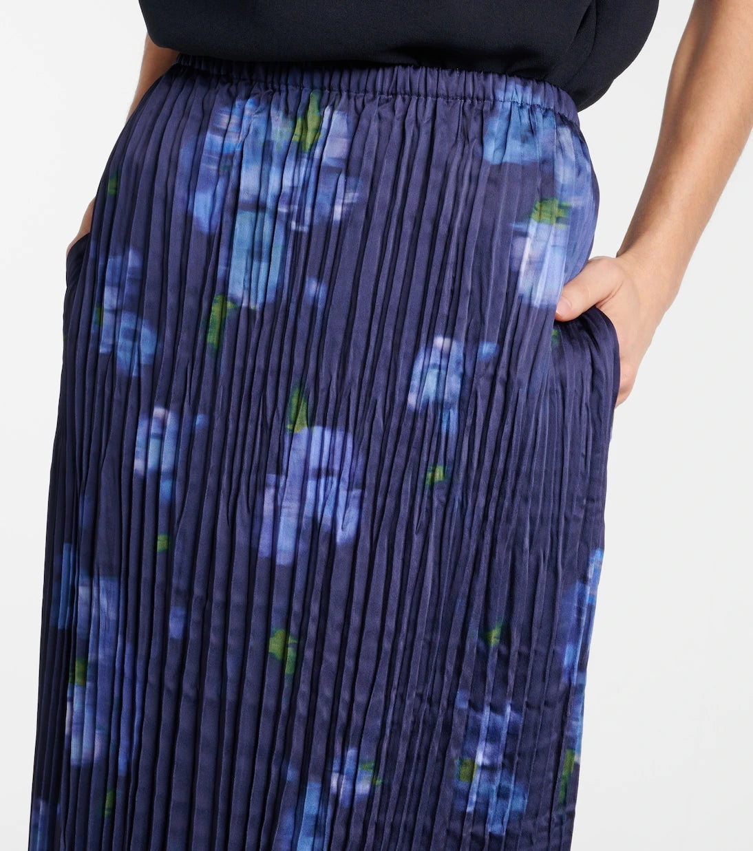 Vince - Poppy Blur plissé midi skirt