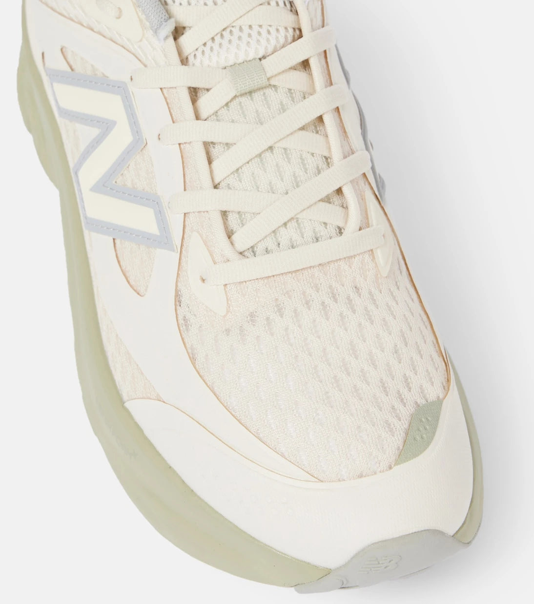 New Balance - أحذية فريش فوم الرياضية