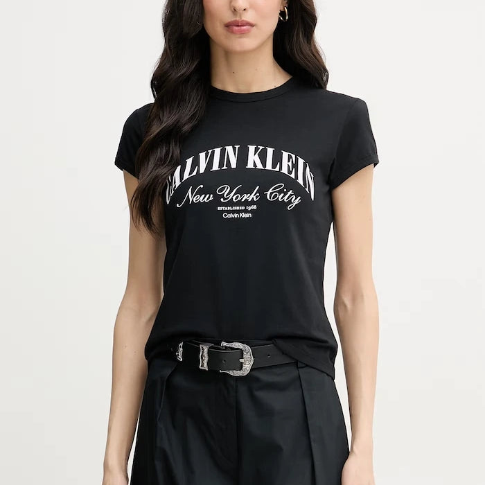 Calvin Klein Jeans pamuk ve elastan kadın tişörtü