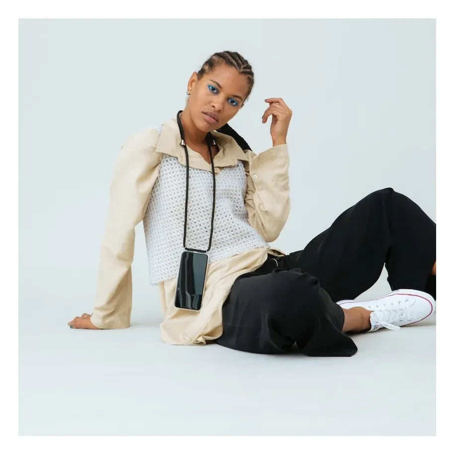 Xouxou - Black Smartphone Necklace | Black