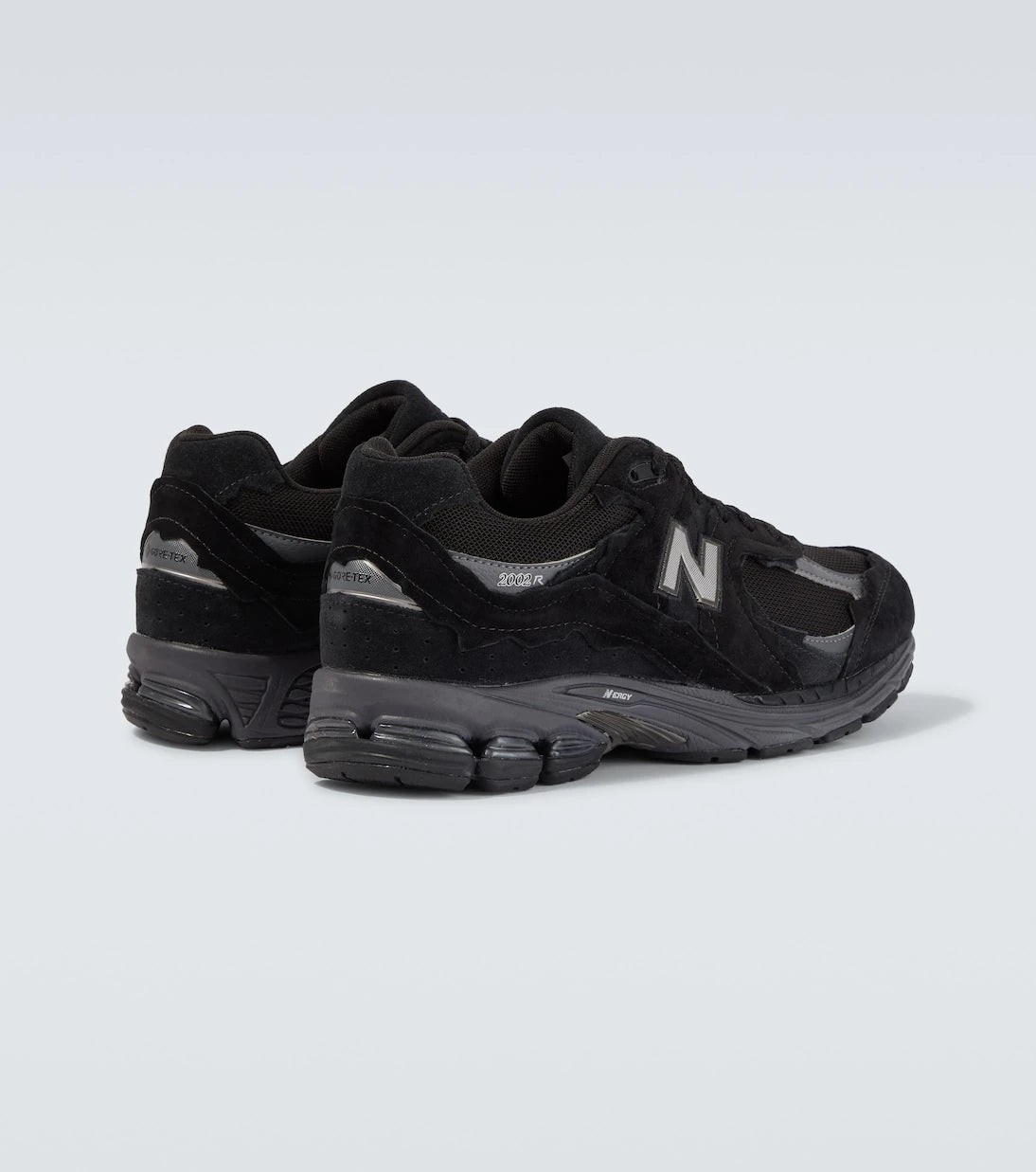 New Balance - 2002 suede sneakers