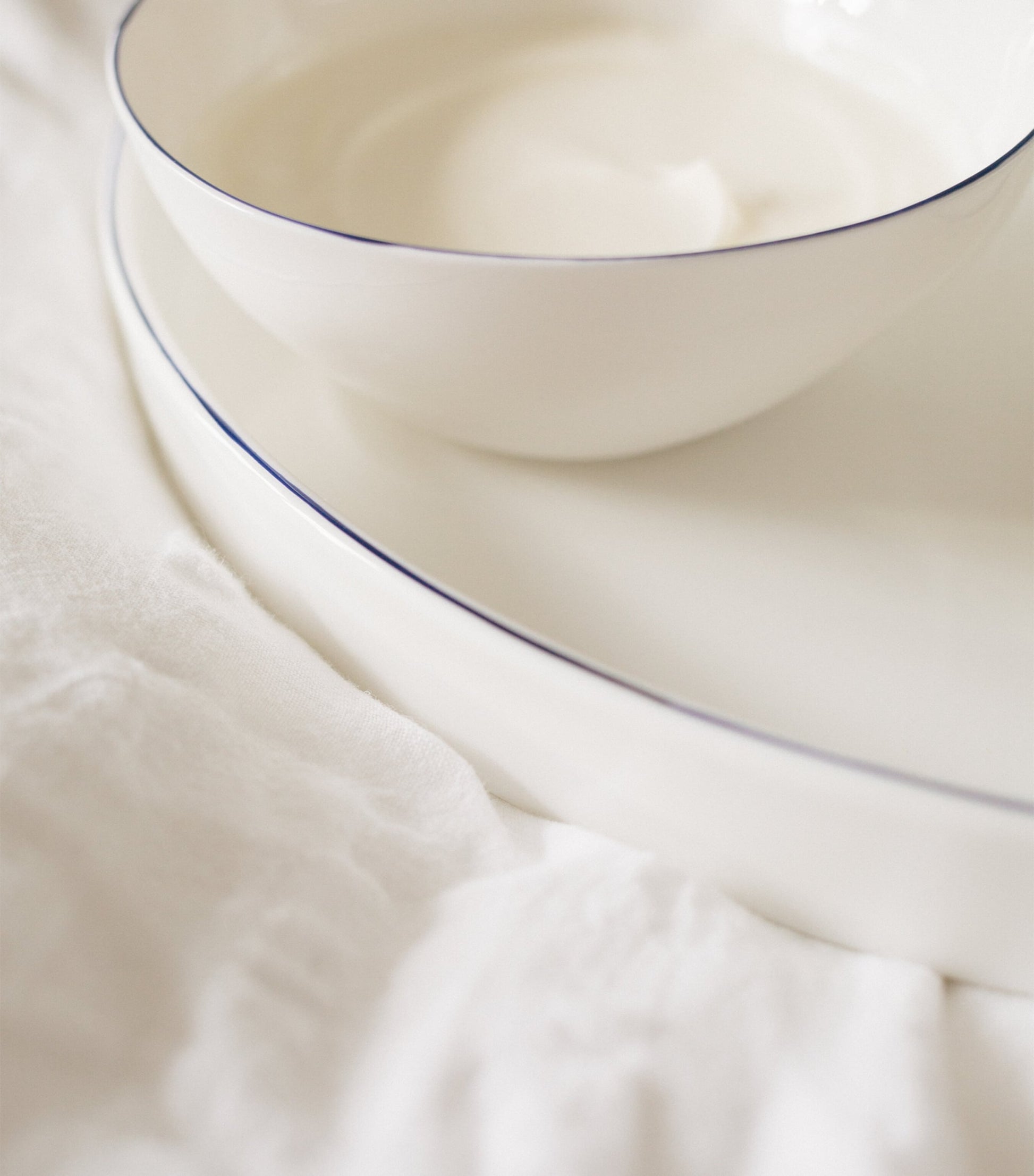 FELDSPAR Fine Bone China Cobalt Round Tray (34cm)