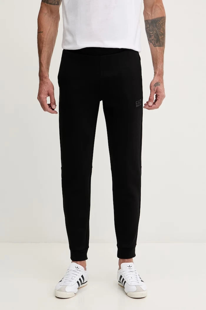 EA7 Emporio Armani pamuklu erkek eşofman takımı