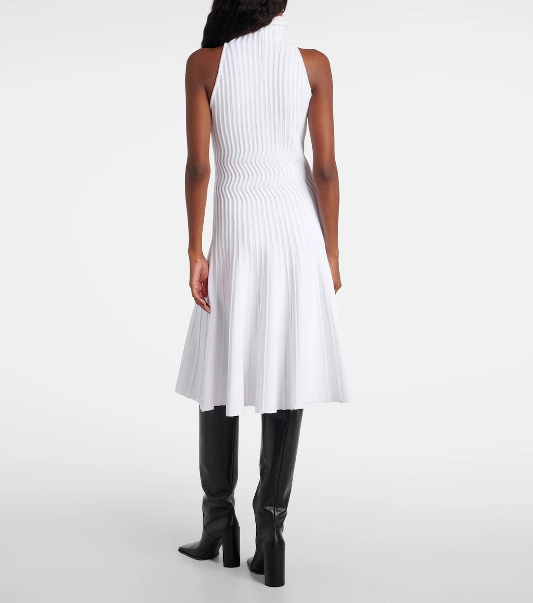 Alaïa - فستان ميدي برقبة عالية منسوج مضلع