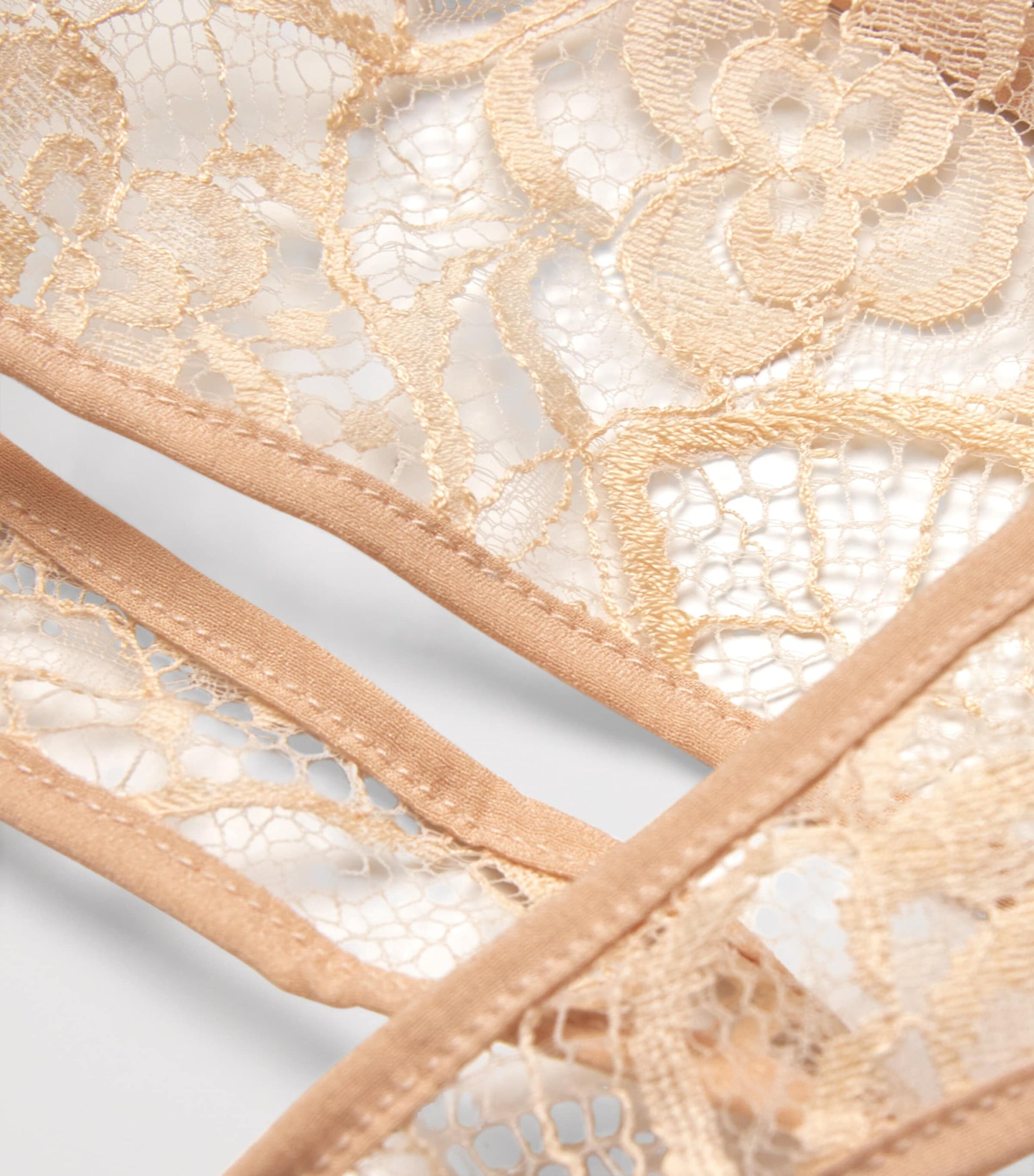 Kiki de Montparnasse Pink Lace Coquette Thong