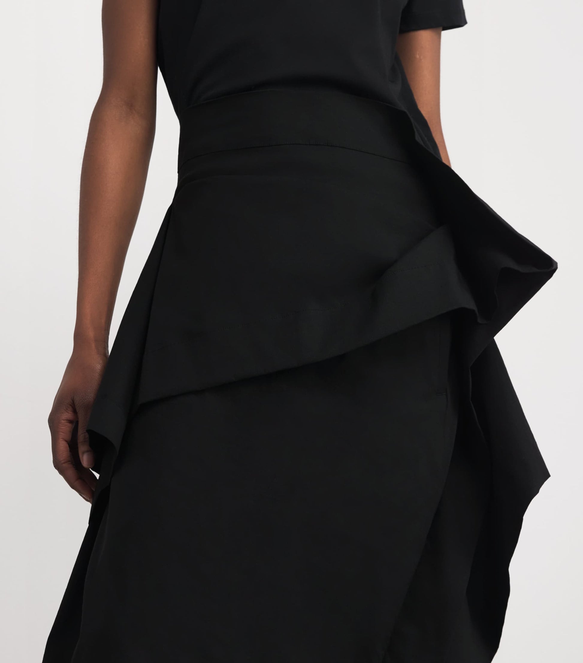 Collapsing Sculpture Maxi Skirt BLACK