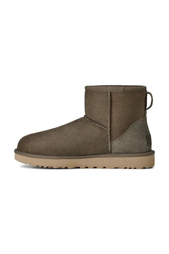 Velur UGG W Classic Mini II