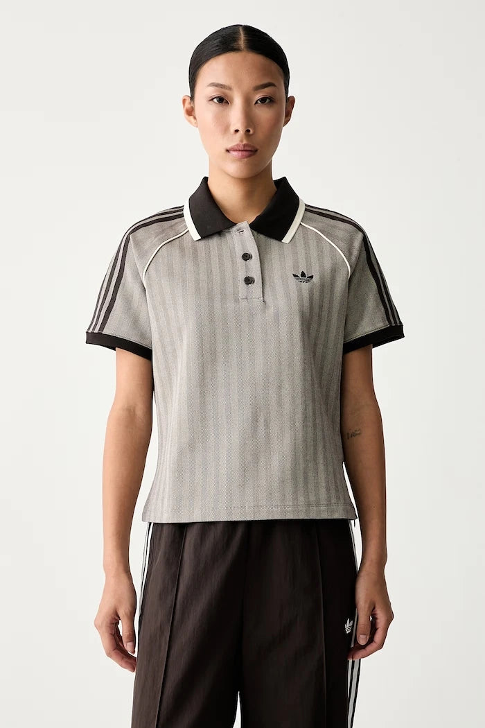 adidas Originals yakalı kadın tişörtü